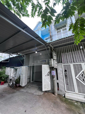 nhà sd 80m2 công nhận đủ, sổ riêng dọn vào ở ngay đất full thổ