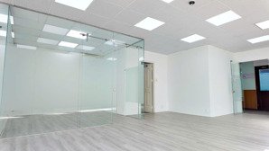 cho thuê văn phòng 105m2 view kính cửa sổ đường võ văn tần - q 3