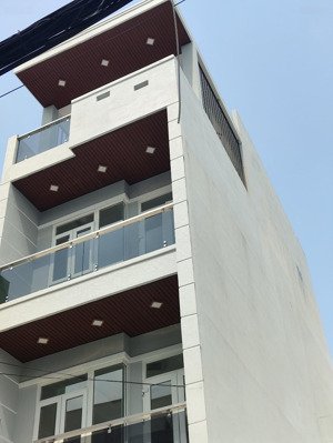 q6, đường ôtô. ngay kinh dương vương
diện tích 56m2. nhỉnh 7 tỷ tl
kết cấu 4 tầng, trệt, 2 lầu, st