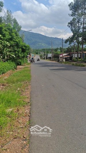 bán 1001.5m2 đất, sẵn 828.7m2 đất thổ cư, hai mặt tiền tại suối cao, xuân lộc gần đường nhựa