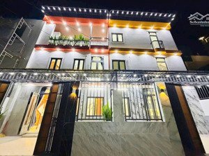 nhà 1/ tx 22 ( 7 x 9.5 ) - 1 trệt 2 lầu - đường thông xe hơi - full nội thất cao cấp