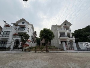 10 tỷ hơn bt song lập cực đẹp dự án vinaconex kđt quang minh - ml - hn