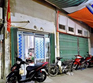 đất hiếm lõi đống đa gần văn miếu.
45m | mt 7,3m | sổ đỏ chính chủ | 8 tỷ.
phù hợp xây nhà ở, ccmn