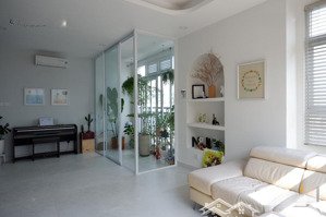 bán căn hộ ngay chợ bình chánh, 3pn-60m2 .mỗi tháng góp 15 tr nhận nhà ngay. lh : oanh