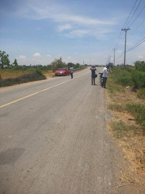 bán gấp đất 2 mặt tiền đường nhựa, thuận tiện giao thông, thích hợp làm nhà kho, xưởng, view sông