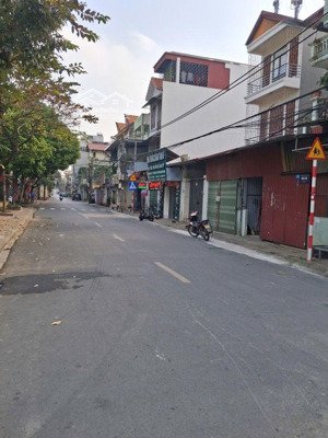 phân lô , vỉa hè , oto tránh , kinh doanh trung tâm việt hưng 80 m2 mặt tiền hơn 5m nhỉnh 13 tỷ