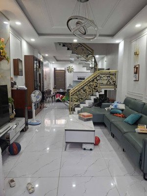 bán nhà mtnb khu gò dầu, phường tân quý, quận tân phú. dt: 72m2 - đúc 2 tấm mới đẹp. giá 8 tỷ tl