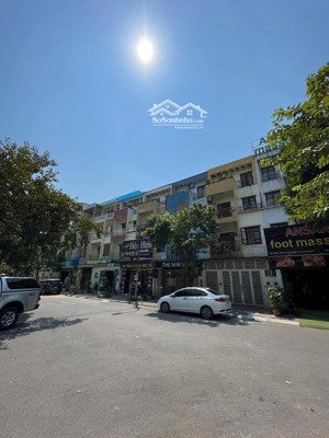 cần bán gấp 85m nhà 4 tầng , view vườn hoa. thuộc võ cường- tp bắc ninh chỉ 13,2 tỉ