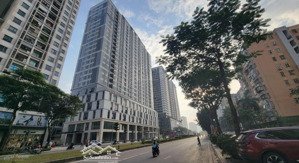 tôi có suất ngoại giao căn góc số 10 dt: 96m2, 3pn, đẹp nhất toà giá tốt cần bán!