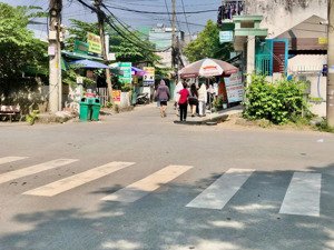 bán lô đất đẹp hẻm ôtô lã xuân oai ngay đh tài chính marketing 100m , dt 80m2, ngang 6m, 3 tỷ nhỉnh