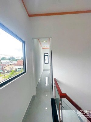 nhà tân vạn mới xây lầu trệt 65m2 hoàn công đường xe hơi giá 2 tỷ 750tr