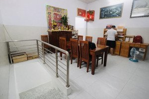 nhà 2 tầng ngay vạn phúc ngang lớn 5m 110m2 gần ql13 chỉ 7.9 tỷ !!