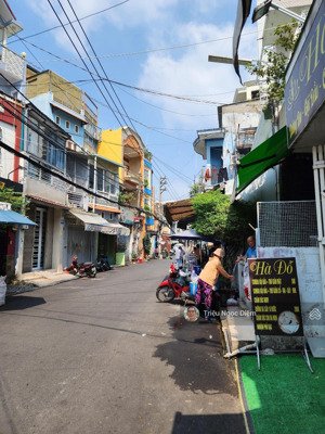 mặt tiền đỗ tấn phong . p9. phú nhuận đoạn đẹp hiếm tương lai 2 mặt tiền chỉ 11.5 tỷ .