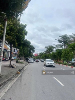 nhà mới 6 tầng giá chỉ 7,1 tỷ ở ngay cổ linh, thạch bàn - view biệt thự- thoáng sáng - ôtô đỗ cổng