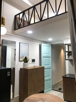 giảm 500k cho bạn nào vào ngay phòng thoáng sáng mát cửa sổ ban công gần quận 1, 2