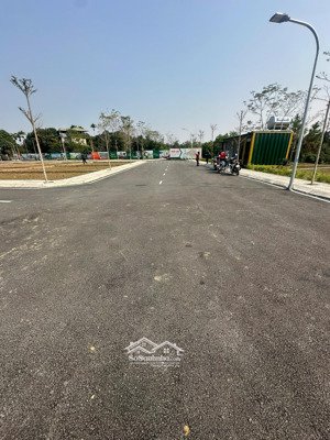 ai đang tìm một lô đất vừa ở vừa đầu tư lâu dài tại hòa lạc thì đừng bỏ qua cơ hội này