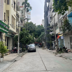 nghĩa đô- phân lô ô tô- ở kinh doanh văn phòng- ô chờ thang máy 50m2- vài nhà ra mặt phố- 18 tỷ