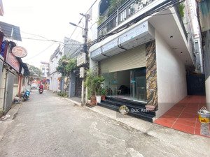 siêu phẩm nhà giang biên - nhà 5 tầng xây mới - oto đỗ cổng - ở sướng giá tốt chỉ 6,65 tỷ