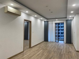 hót cho thuê căn hộ 136m2 - 4 phòng ngủ đồ cơ bản vào luôn 15tr tại the wisteria