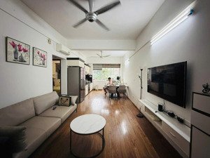 chính chủ bán căn chung cư 70 m2, đô thị việt hưng, long biên. sổ đỏ, căn góc, giá 4,25 tỷ