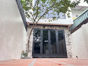 chính chủ bán căn nhà 4 tầng 70m tại mặt ngõ lệ mật, việt hưng