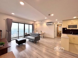 cho thuê căn hộ 3 phòng ngủ masteri thảo điền giá 28tr/tháng giá tốt liên hệ em ạ 