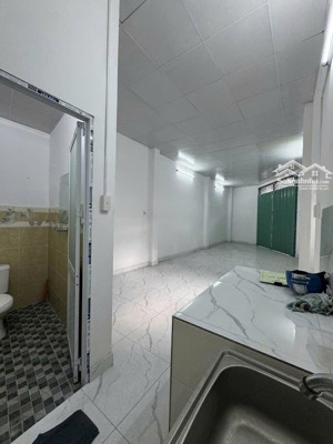 bán nhà cấp 4 hồ văn long, tân tạo, bình tân xe hơi đỗ cửa 61m2 giá 3.3 tỷ nhiều tiện ích