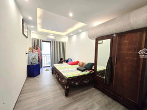 bán nhà riêng ngõ 294 đội cấn, nhà đẹp, 6 tầng, thang máy chạy vù vù, ở ngay, gần ô tô, hơn 12 tỷ