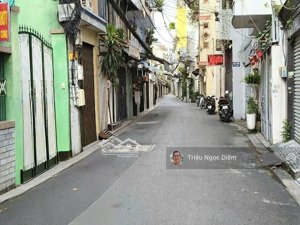 nhà ở thật 2 mặt hẻm xe hơi 5 mét . khu phan xích long phú nhuận . giá chỉ 11,8 tỷ