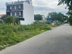 chính chủ cần bán nhanh nền 5x22m mt 1c đối diện trường mầm non long bình giá cực tốt chỉ 6,5 tỷ