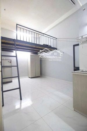 cho thuê phòng gác tầng trệt - gần vòng xoay lăng cha cả - công viên hoàng văn thụ