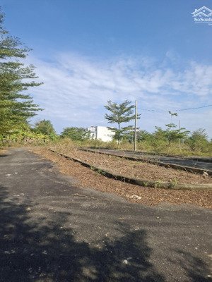 trục a12 kđt sentosa.cạnh căn hộ cao tầng.diện tích 108m2.ngang 6m.đối diện công viên.giá 2.950ty