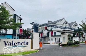 chính chủ bán shophoue village giá rẻ nhất thủ đức vừa ở vừa kinh doanh chỉ 7tỷ500triệu,dt 108m2.