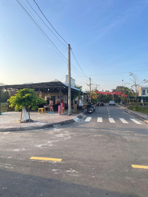 chỉ 1.250 tỷ có ngay lô đất tái định cư đà nẵng mới . nằm ngay khu phố chợ