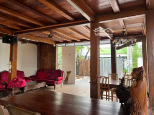 biệt thự gỗ mặt tiền sông nhà bè