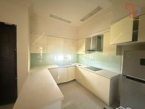 cho thuê căn liền kề splendora 126m2, nội thất đầy đủ chỉ cần xách vali vào ở ngay