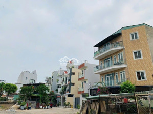 gấp lắm rồi _ chdv _ 85m2 _ngay sư phạm kỹ thuật _3 tầng _8pn _ doanh thu 35 tr/ tháng _ chỉ 9,5tỷ