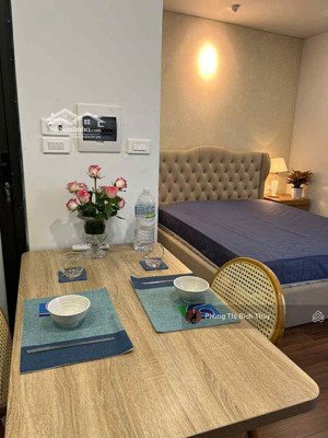 bán toà 8 tầng - 65 phòng - 250m2 - 2 thang máy - hđ 400 tr/th- phố trần quang diệu - hoàng cầu