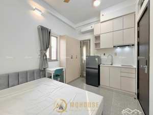 cho thuê căn studio vừa xây xong siêu đẹp, có lô gia riêng 5 phút tới sân bay