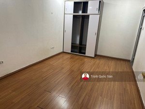 hiếm. cho thuê chung cư 173 xuân thủy, 93m2 , 2 pn, đồ cơ bản , 11 triệu. lh o.971.342/965