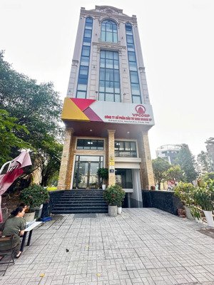 cho thuê tòa nhà mặt tiền đường nguyễn văn kỉnh, thạnh mỹ lợi, q2. dtsd gần 900m2 giá thuê 150tr/th
