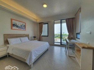 căn hộ ban công 40m2 full nội thất ngay nguyễn văn trỗi gần bờ kè trường sa - hoàng sa giáp quận 1