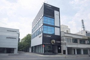 nhà góc 2mt 129- 131 đinh tiên hoàng, p.đa kao, q.1 - dt: 8.2x 22m kc: hầm, trệt, 6 lầu