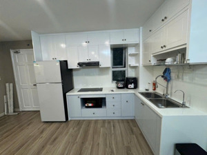 bán căn hộ chung cư 91 phạm văn hai , 5 tỷ, 68m2,đối diện chợ phạm văn hai.