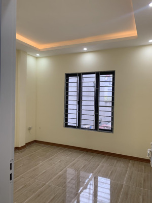 trả trước 2 tỷ nhà 3 tầng 35m2 ô tô vào xây độc lập ở phường yên nghĩa - hà đông. lh: 