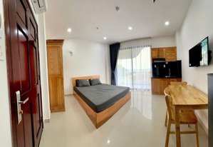 căn studio full nội thất ban công view trực diện đường bay nhà ga t3