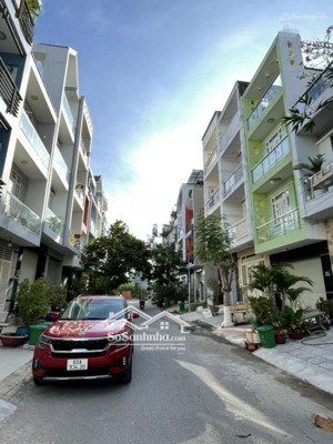 cho thuê nhà nguyên căn đường 53 phường 14 gò vấp 64m2 trệt, 2 lầu, sân thượng