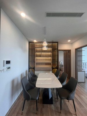 bán 2 ngủ onsen ecopark - ban công đn full nội thất. bồn hoa đẹp. lh 