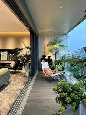 chủ nhà gửi bán căn hộ 128m2 3pn 2wc cc chelsea park, tầng trung ban công đông nam view bể bơi
