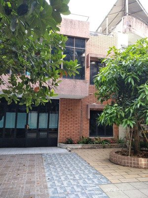 bán villa đường út tịch 600m² 3 tầng - 130 tỷ - khu đất lớn trung tâm tân bình